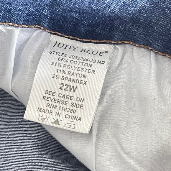 Judy Blue Jeans Womens Plus 22W Blue Distressed Slim Fit Stretchy Pockets - Picture 2 of 10